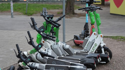 E Scooter Fahrer verletzt- Zeugen gesucht in Taunusstein