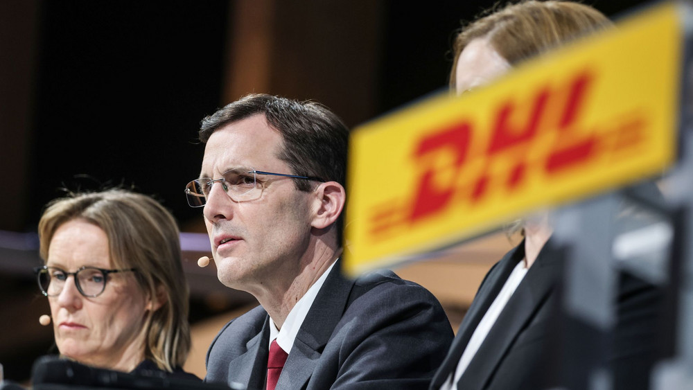 Finanzvorständin Melanie Kreis neben dem Vorstandsvorsitzenden Tobias Meyer.