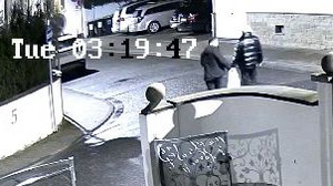 Tötung in Raunheimer Bistro: Polizei sucht fünf Zeugen