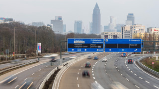 Frankfurt: Parkplätze nur im Parkhaus und Tempo 20 auf Nebenstraßen
