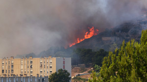 Verheerende Waldbrände nähern sich Marseille