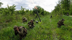 Freiwillige Kämpfer aus Frankreich trainieren in der Ukraine in der Geheimdienst-Legion