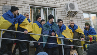 Russland und Ukraine tauschen erste 390 Gefangene aus