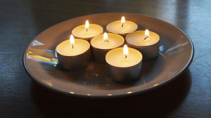 Teelicht-Ofen bauen mit einer Backform: So einfach geht's