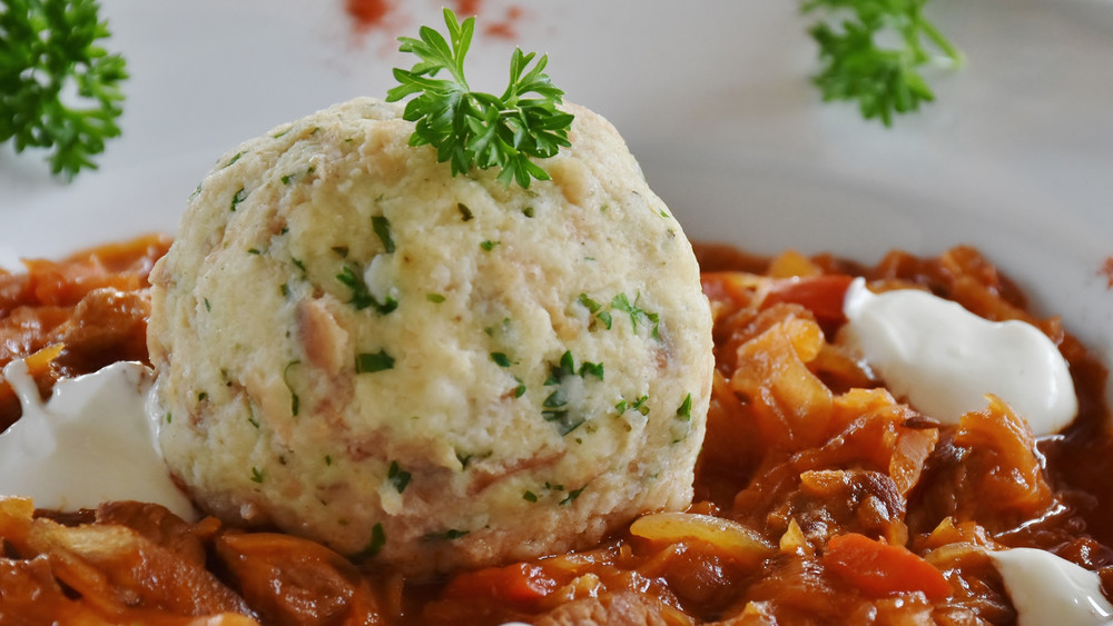 selbstgemachte Semmelknödel