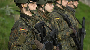 Koalition bei freiwilligem Wehrdienst einig - Musterung wird Pflicht