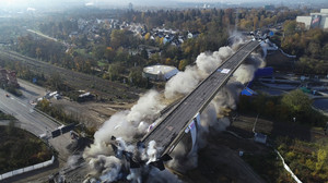 Ein Jahr nach Sprengung der Salzbachtalbrücke: Neubau voll Plan