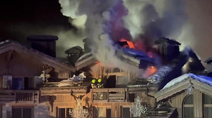 Großbrand im Hotel Grandes Alpes in Courchevel, Hunderte evakuiert