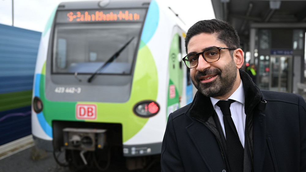 Hessens Verkehrsminister Kaweh Mansoori (SPD)