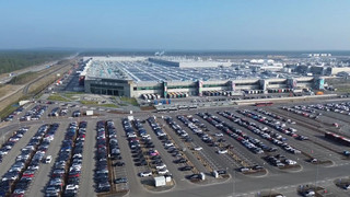 Tesla will Gas geben: 1.000 neue Mitarbeiter in Grünheide