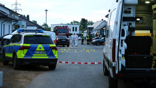 Korbach: Drei Männer mit Stichen verletzt - Vater und Sohn verdächtigt