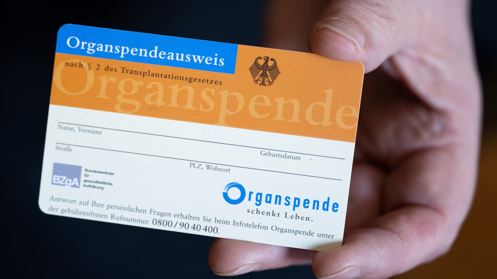 Weniger als die Hälfte der Deutschen besitzt einen Organspendeausweis.