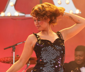 Neu bei FFH: Raye mit WHERE IS MY HUSBAND!