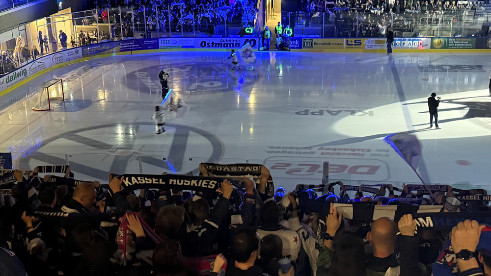 Die Kassel Huskies sind ins Halbfinale der DEL2 eingezogen.