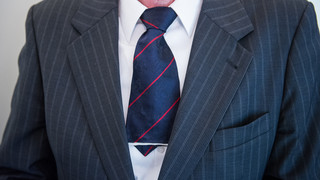 Jecker Spaß: Krawatten basteln und abschnipseln