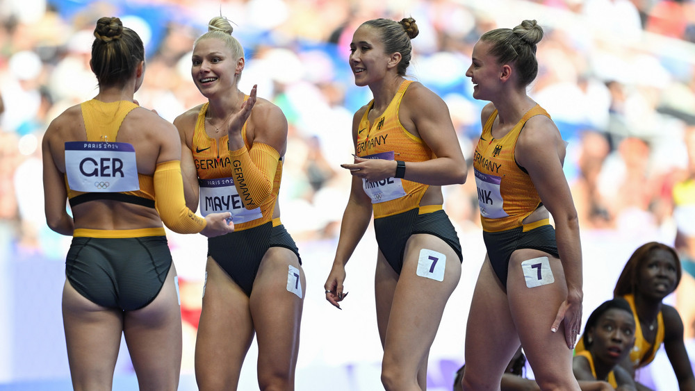 Die 4x100m Staffel der Damen hat es mit einer Saisonbestleistung in das Olympia-Finale geschafft. 