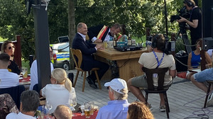 Bundeskanzler Scholz bei Bembel und Gebabbel: Mehr Respekt vor Berufen