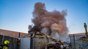 Riesige Rauchwolke über Worms - Müllberg brannte