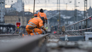 Bahnsperrung rechts des Rheins: So kommen Pendler ans Ziel