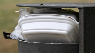 Karlsruhe gibt grünes Licht: Steuer auf Einwegverpackungen für Essen