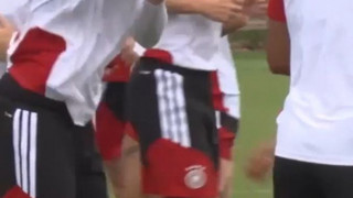 DFB-Abschlusstraining: Paraguay-Plan mit Gerangel im Mittelkreis