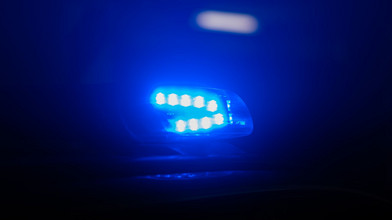 Nach Navi gefahren: Mutter fährt mit Kindern in Bach