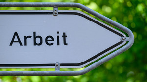 Weniger befristete Jobs - Junge trifft es häufiger