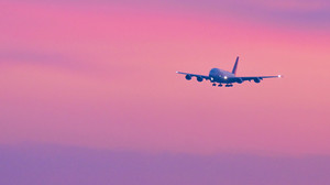 Studie: Knappes Kerosin und hohe Ticketpreise im Sommer