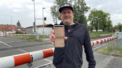 Anwohner entwickelt "Bahnschranken-App" für Mainaschaff