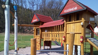 Bebra Gilfershausen: Spielplatz Feuerwehr