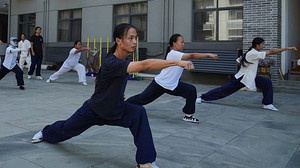 Junge Kampfsportler trainieren in traditionellen Bergschulen Chinas