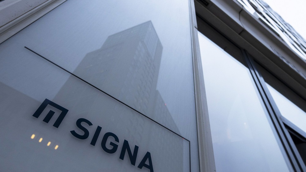 Seit Monaten häufen sich die Insolvenzen innerhalb der Immobilien- und Handelsgruppe Signa.