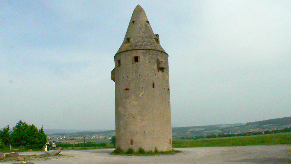 Der einsame Wartturm in Schaafheim