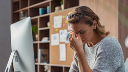 Wechseljahre belasten Frauen im Job
