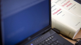 Neues Gesetz: Doch kein Kinderporno-Verfahren gegen Lehrerin