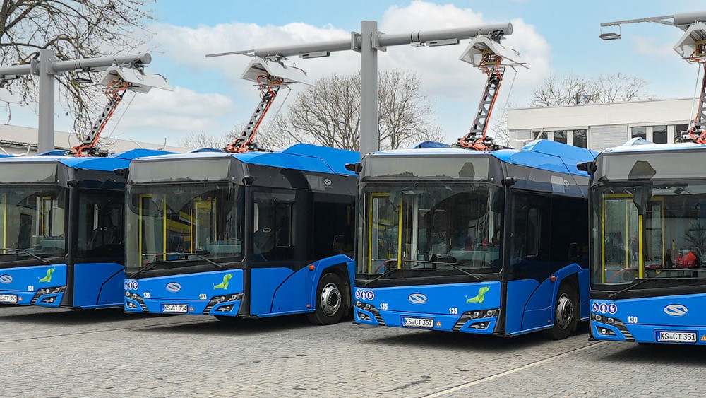 In Kassel sind jetzt zwölf Elektrobusse an den Start gegangen - doch wie sieht es in anderen Teilen Hessens aus? (Archivfoto)