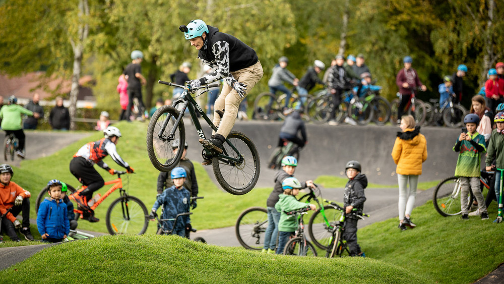 Anfänger und Profis - alle sind eingeladen zur Pumptrack-Party in Sontra.