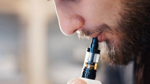 Bundesinstitut: Kühlstoffe in E-Zigaretten sind schädlich