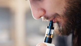 Bundesinstitut: Kühlstoffe in E-Zigaretten sind schädlich