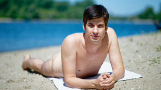 Politiker plant FKK-Swinger-Fahrt - und intimen Vorab-Kurs