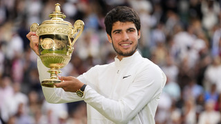 Carlos Alcaraz gewinnt Wimbledon-Finale gegen Novak Djokovic