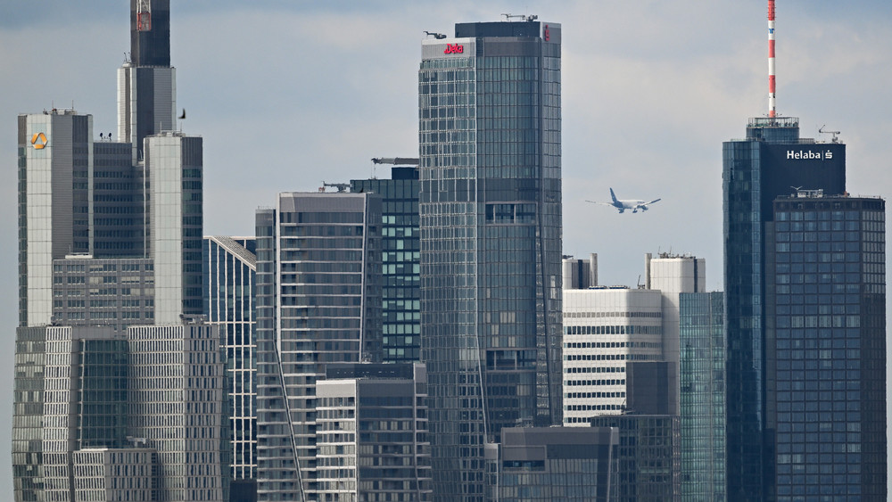Denkbar ist ein Arbeitskampf zum Auftakt der Herbstferien in Hessen, Sachsen und Thüringen (Symbolbild).