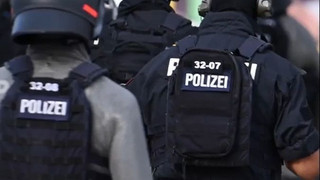 Tödliche Messerattacke in Regensburger Bank - Verdächtiger festgenommen