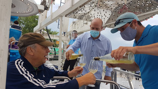 Premiere in Eltville: Weinprobe in luftiger Höhe