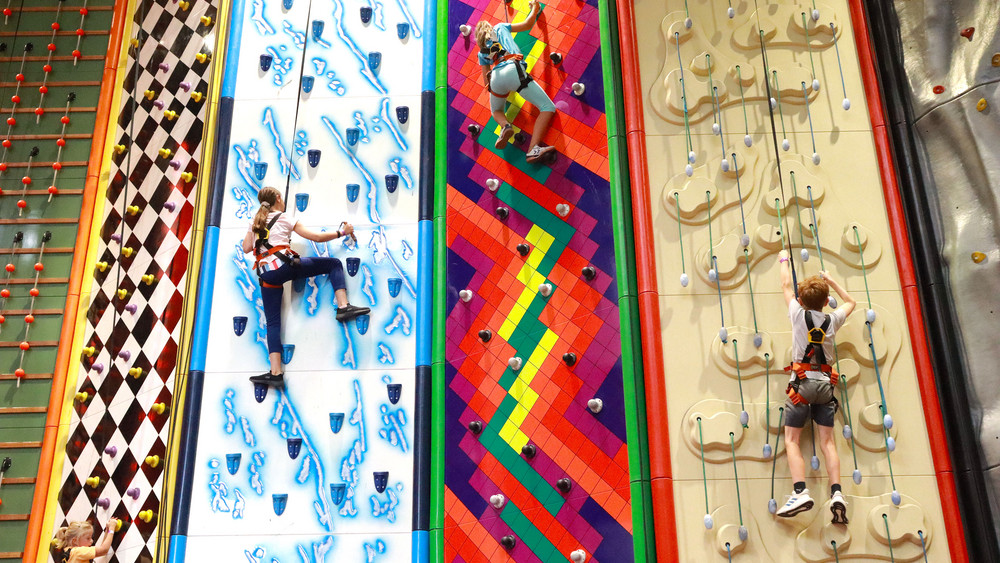 HAPIK Frankfurt: Kunterbuntes Klettern in Karben bei Frankfurt