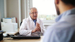 Facharzttermin binnen vier Wochen – Minister will eine Garantie