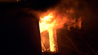 Feuer in Griesheim: Lagerhalle in Brand - großer Einsatz für Feuerwehr