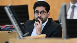 Mansoori-Pläne gestoppt: Kürzungen an Gesamtschulen kommen