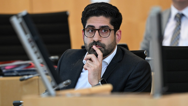 Mansoori-Pläne gestoppt: Kürzungen an Gesamtschulen kommen