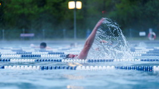 Freibäder in Hessen: Regen kann Bilanz nicht trüben